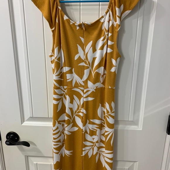 Floral dress - Picture 2 of 4